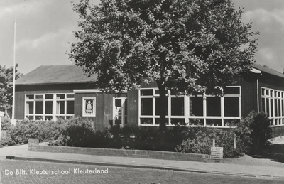 605754 Gezicht op de kleuterschool Kleuterland (Jasmijnstraat?) te De Bilt.